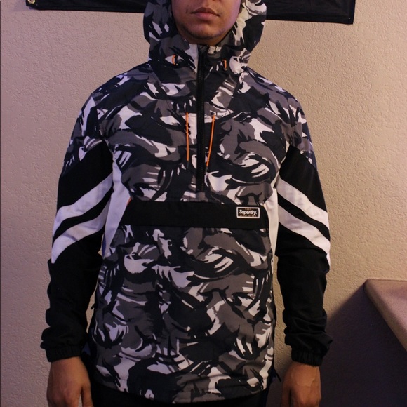 SuperDry Pull Over Windbreaker - Picture 2 of 5